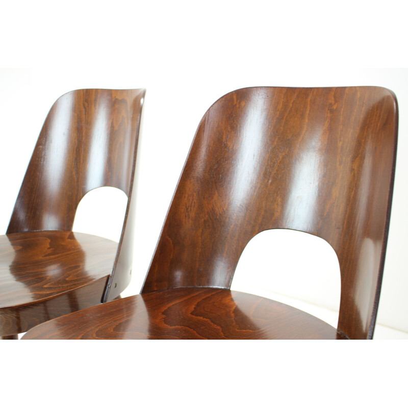 Paire de chaises vintage en bois par Oswald Haerdtl, Tchécoslovaquie 1962