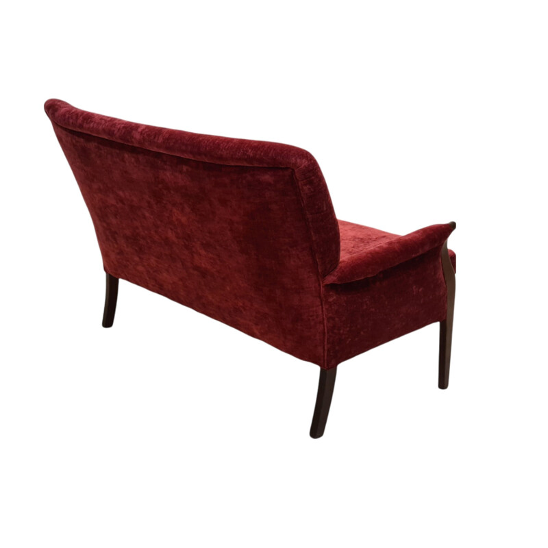 Canapé danois vintage en velours rouge cerise, 1970