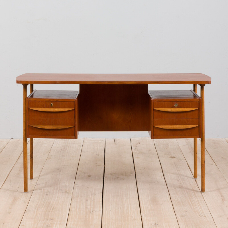 Bureau vintage avec pieds et poignées en chêne par Gunnar Nielsen pour Tibergaard, Danemark 1960