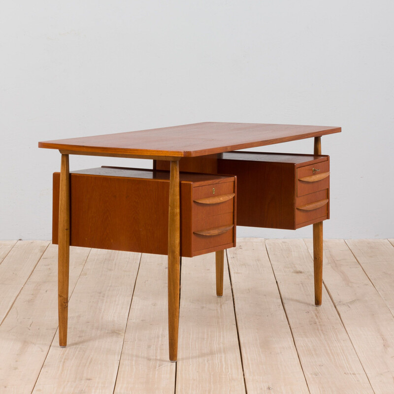 Vintage free standing desk with oakwood legs and handles by Gunnar Nielsen for Tibergaard, Denmark 1960s