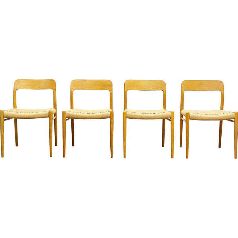 Set of 4 vintage oak dining chairs by Niels O. Møller for J.L. Molle, 1950s