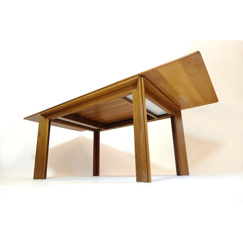 Vintage table with extensions in walnut by Afra and Tobia Scarpa for Cassina, 1960