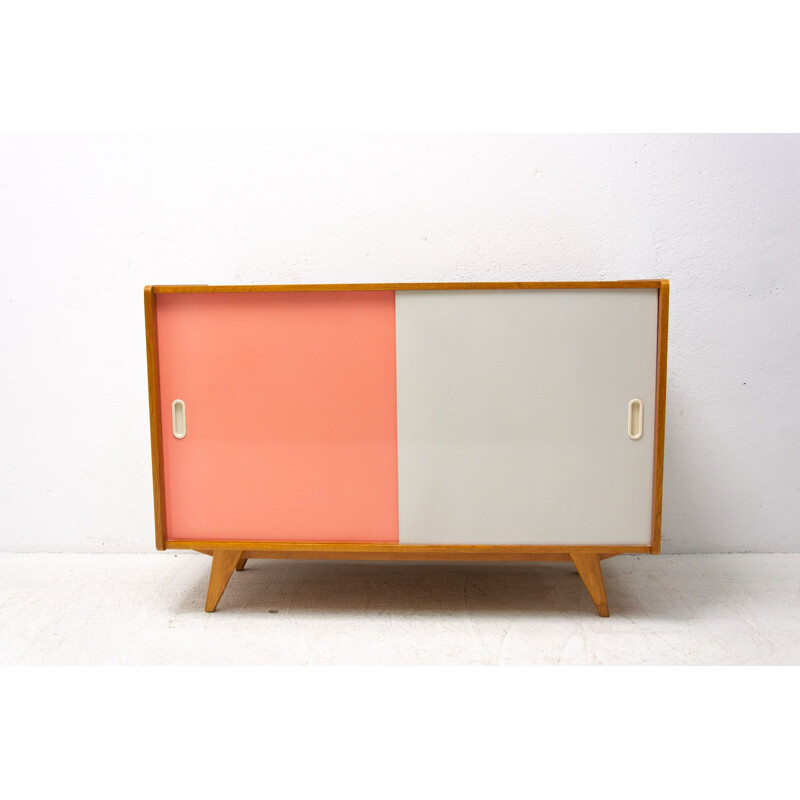 Vintage beechwood sideboard "U-450" by Jiří Jiroutek, Czech 1960