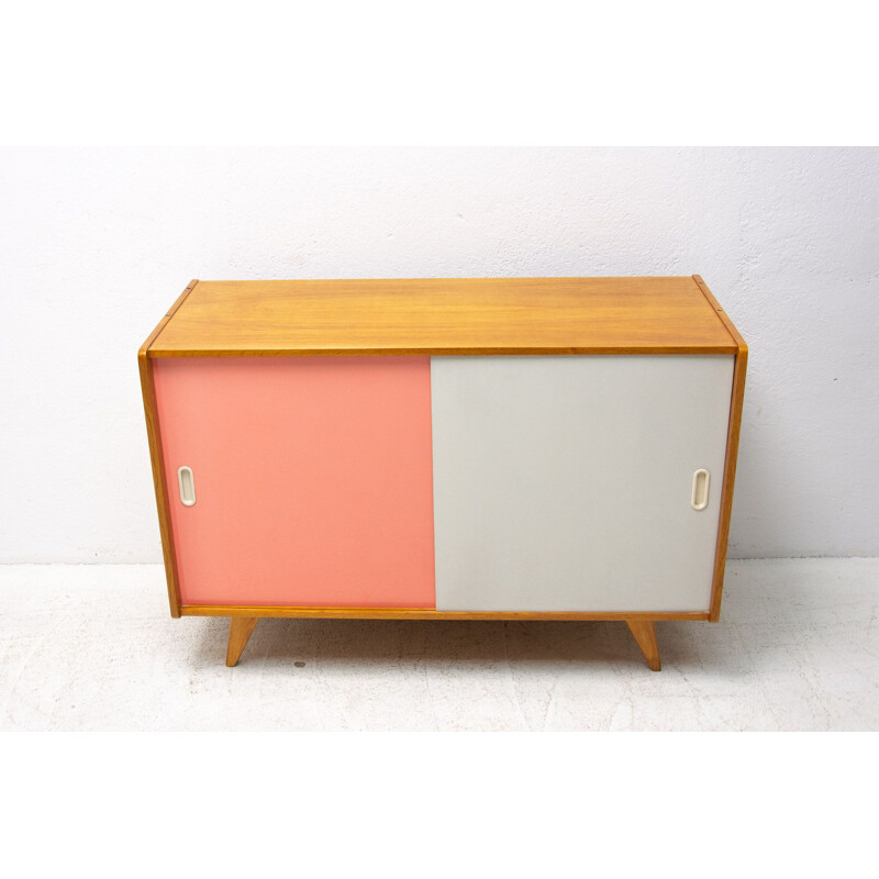 Vintage beechwood sideboard "U-450" by Jiří Jiroutek, Czech 1960