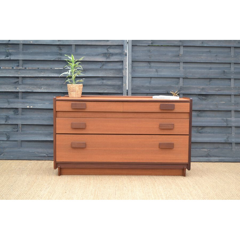 Vintage 4 drawer chest by White and Newton