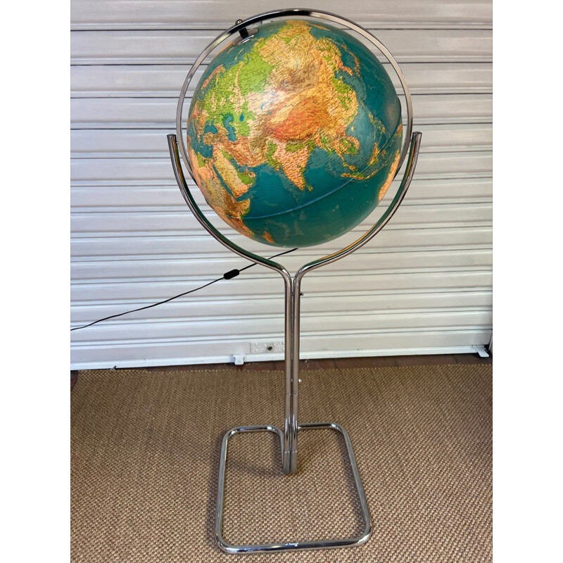 Vintage globe by Geographical Institute De Agostini, 1970