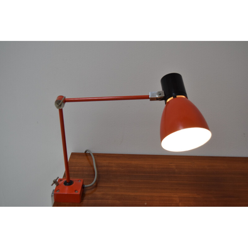 Lámpara de mesa industrial vintage regulable, Checa 1960