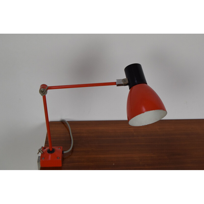 Lámpara de mesa industrial vintage regulable, Checa 1960
