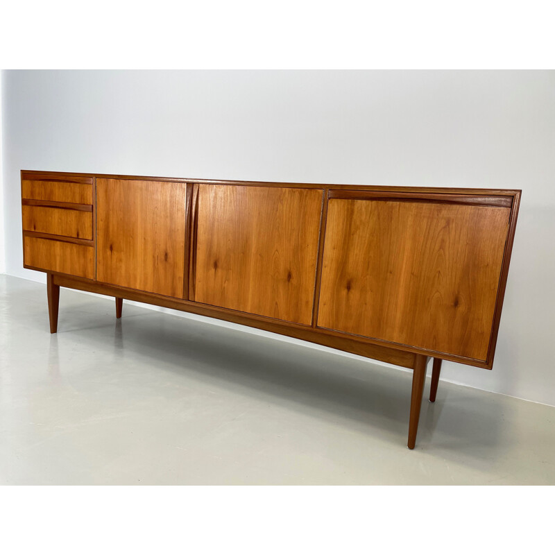 Vintage McIntosh teak sideboard, Schotland 1960s