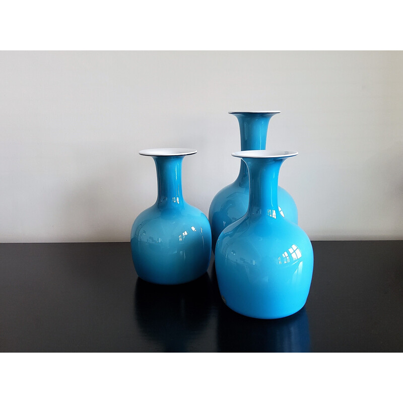 Ensemble de 3 vases carnaby vintage en verre bleu opale de Per Lütken pour Holmegaard, Danemark 1960