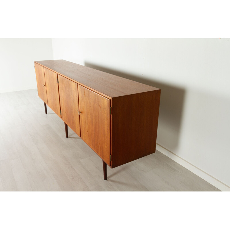 Vintage enfilade in teak by Hundevad, Denmark 1960