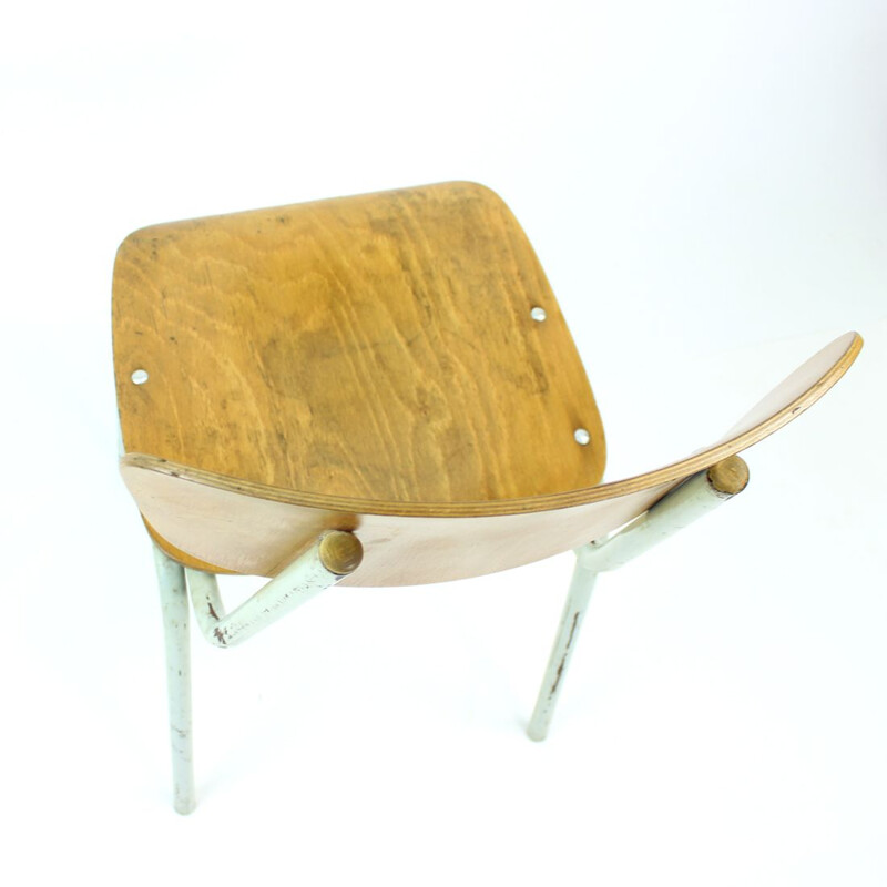 Silla escolar vintage de metal y madera contrachapada de Kovona, Checoslovaquia 1960