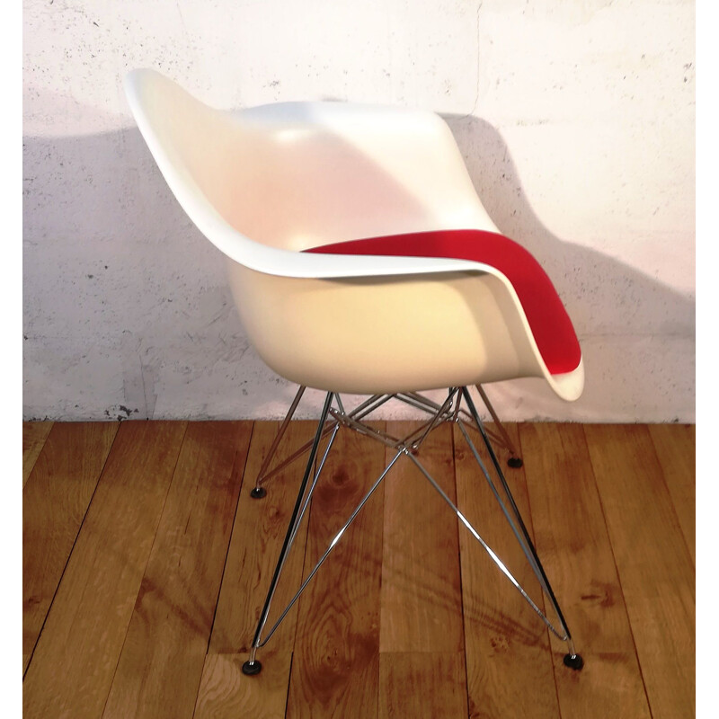 Dar vintage armchair by Charles & Ray Eames for Vitra