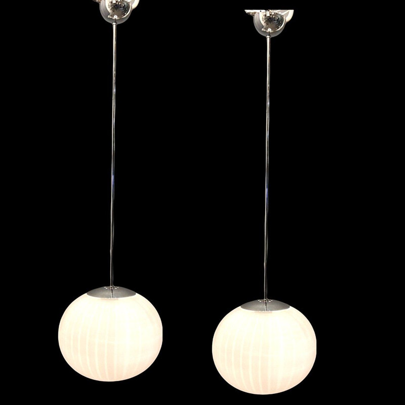 Pair of mid-century Italian Murano glass pendant lamps by Paolo Venini
