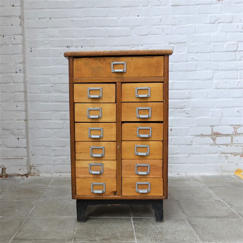 Vintage wooden labo chest of drawers