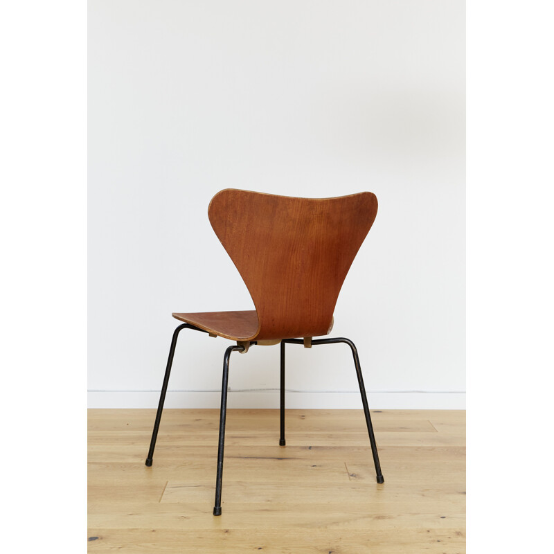 Vintage chair 3107 in teak by Arne Jacobsen for Fritz Hansen