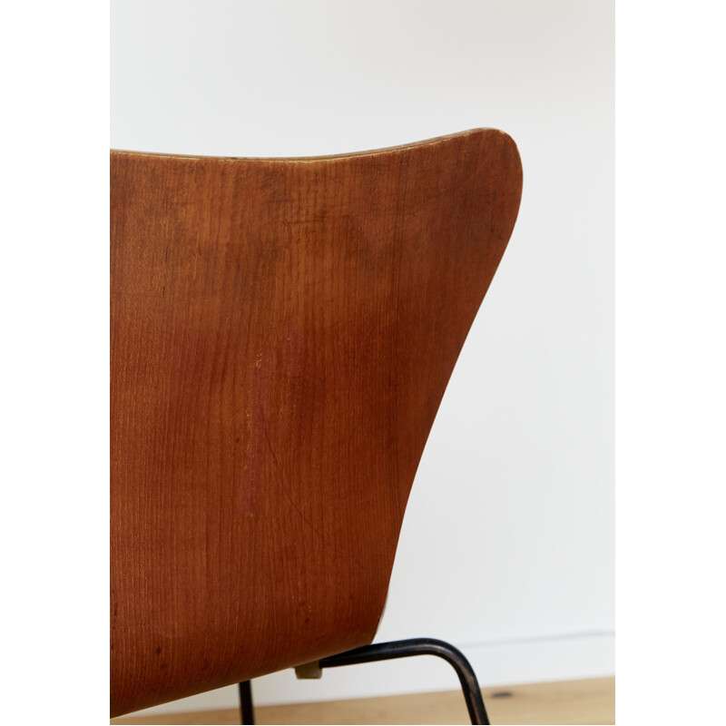 Chaise vintage 3107 en teck par Arne Jacobsen pour Fritz Hansen