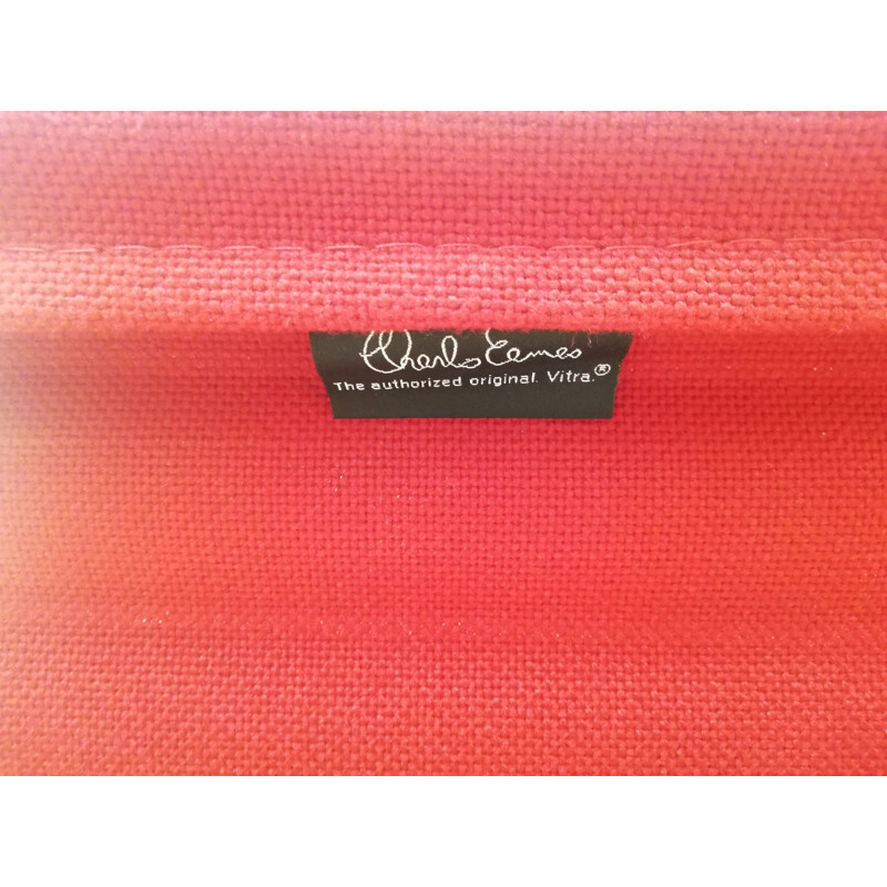 Fauteuil vintage Eames Ea116 en tissu rouge par Charles & Ray Eames pour Vitra