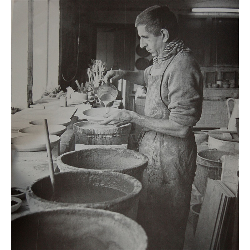 Vintage ceramic dish by Antoine de Vinck, 1956