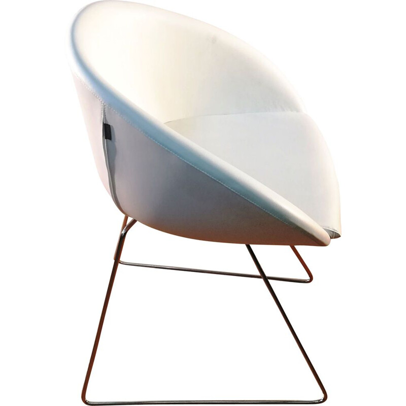 Vintage Gliss 930 armchair in white leather by Pedrali