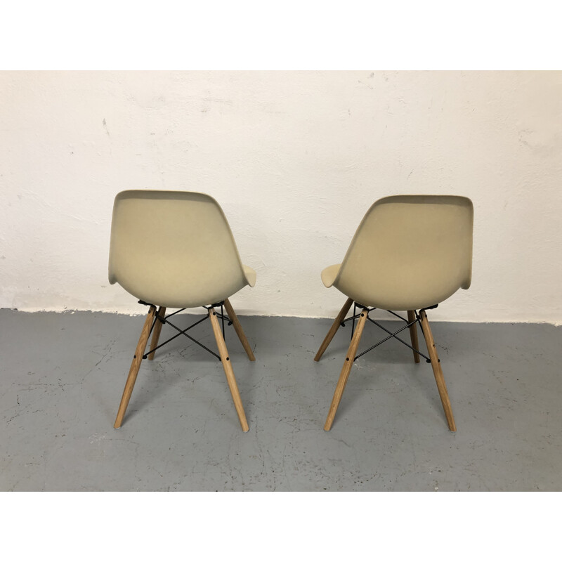 Pair of vintage Dsw chairs by Charles & Ray Eames for Herman Miller