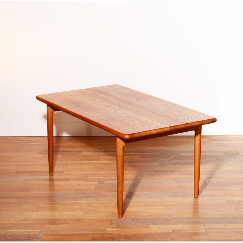 Dining table in oak, Niels Otto MOLLER - 1954