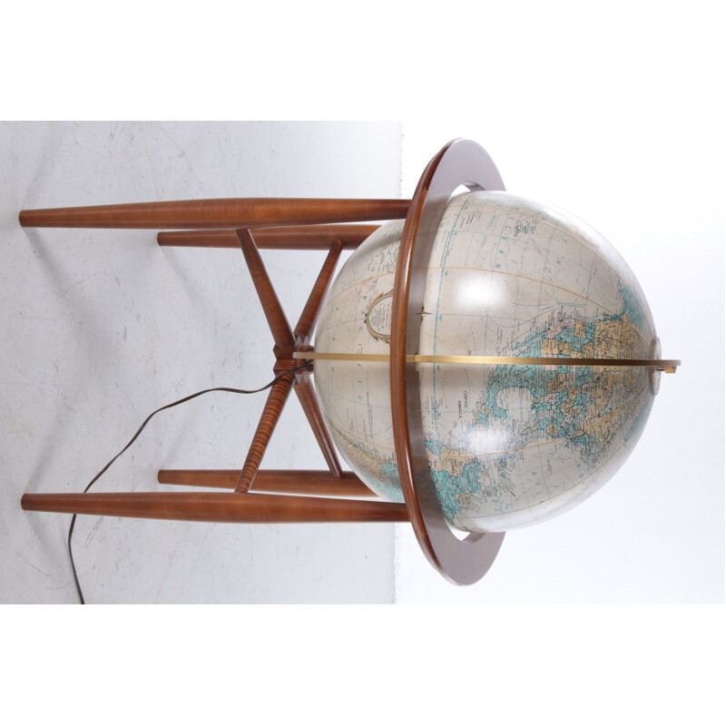 Vintage globe of replogie on mahogany base, 1960