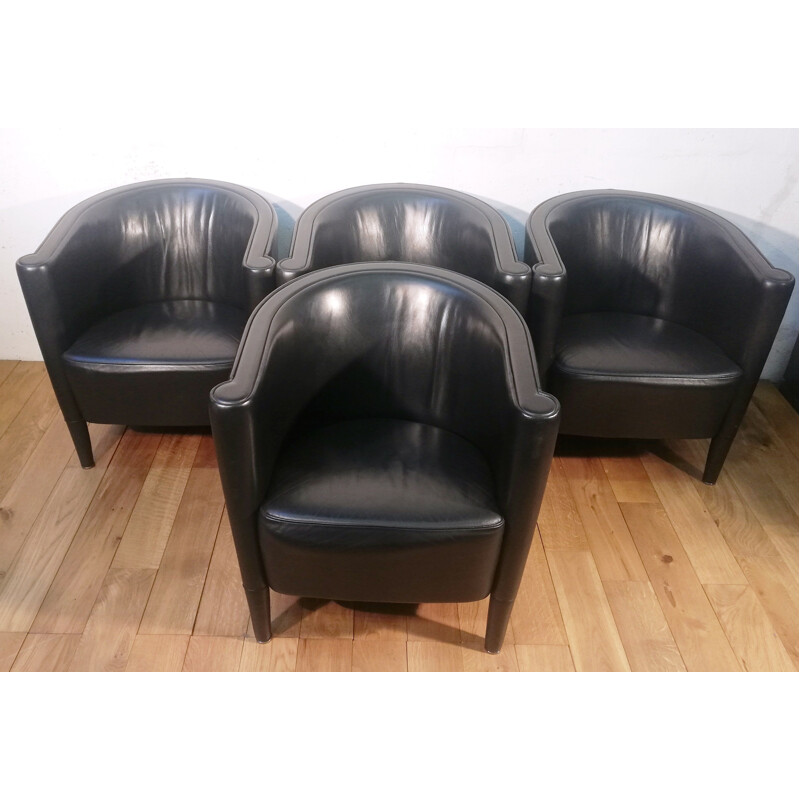 Rich vintage armchair in black leather by Antonio Citerrio for Moroso