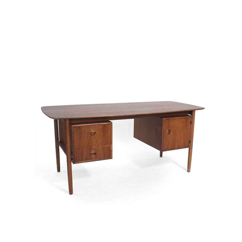 Bureau vintage en noyer de William Watting pour Fristho, 1950