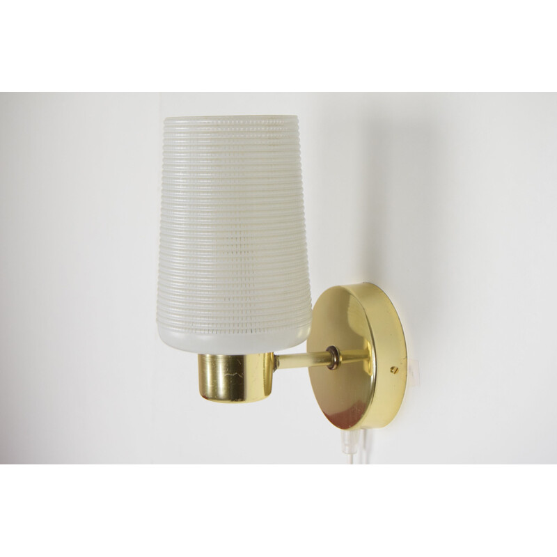 Vintage wall lamp in glass and brass, Czechoslovakia 1960