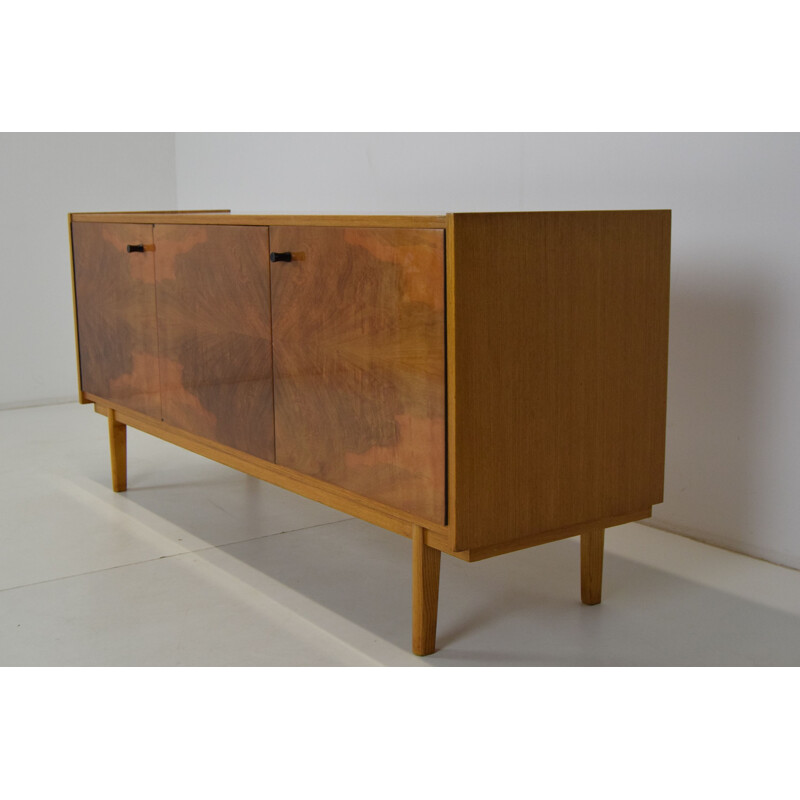 Vintage houten dressoir van Jitona, Tsjechoslowakije 1960