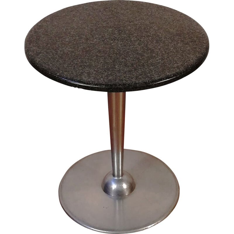 Mesa com pedestal Vintage hop em granito preto e alumínio cromado da Wittmann