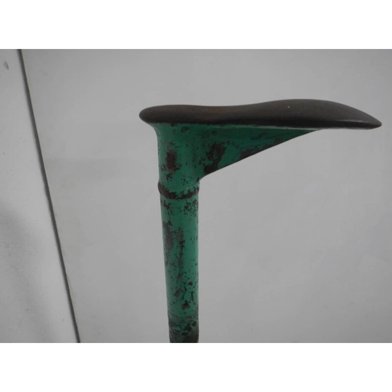 Vintage green shoemaker mold