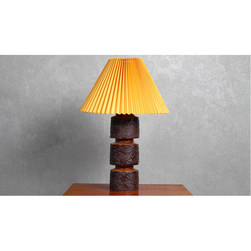 Lampada da tavolo scandinava brutalista in ceramica marrone, 1970