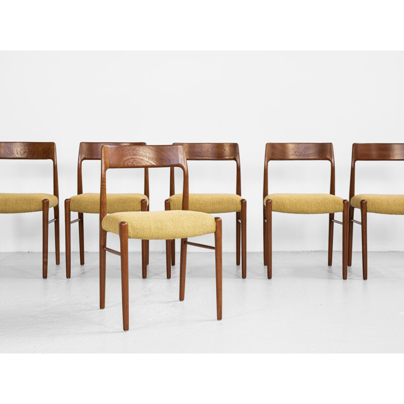 Set of 6 mid century Danish dining chairs in teak with new fabric, 1960s