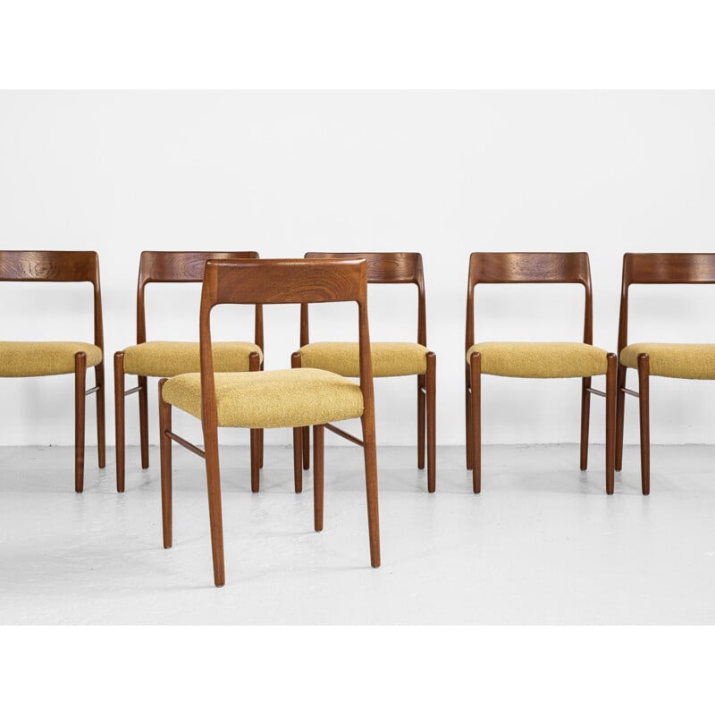 Set of 6 mid century Danish dining chairs in teak with new fabric, 1960s