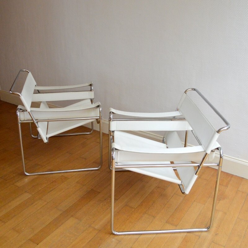 Pair of white "wassily" armchairs, Marcel BREUER - 1980s