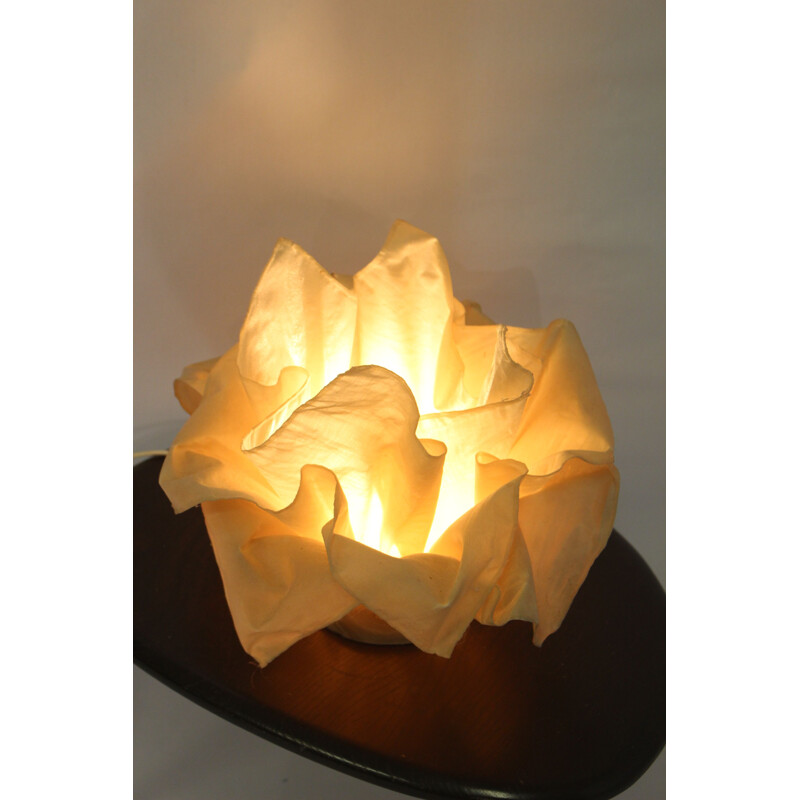 Vintage resin lamp