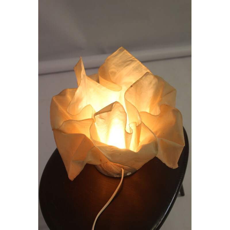 Vintage resin lamp