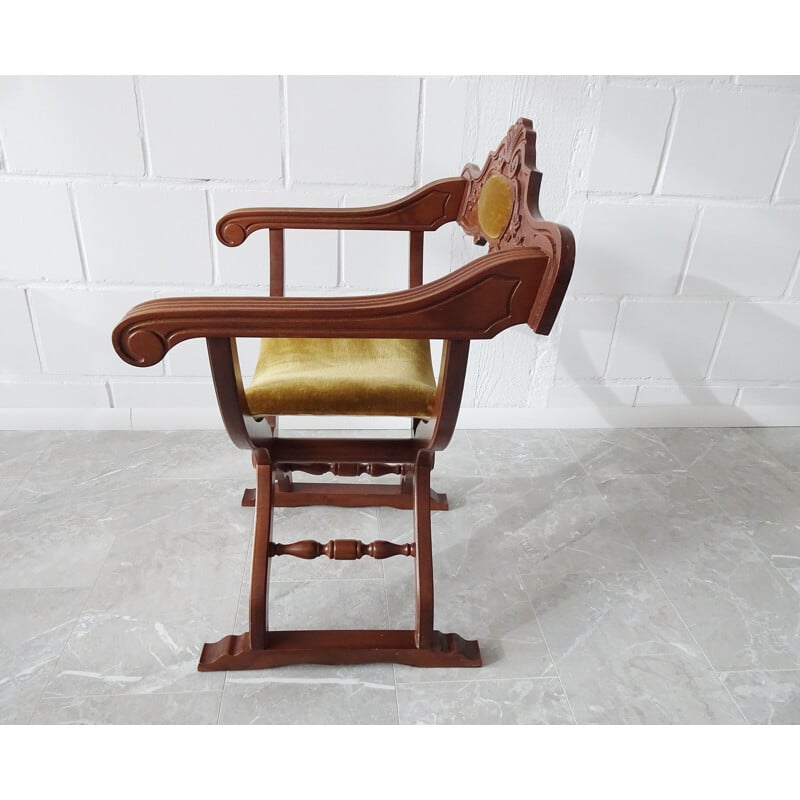 Vintage Savanarola stoel in walnoothout en groene bekleding, 1960-1970