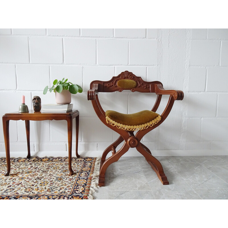 Cadeira Vintage Savanarola em madeira de nogueira e estofos verdes, 1960-1970