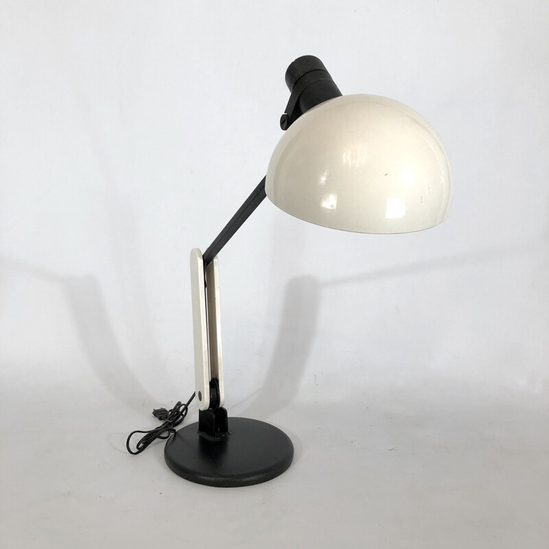 Lampe de table vintage blanche articulée en plastique et métal par Harvey Guzzini, 1970