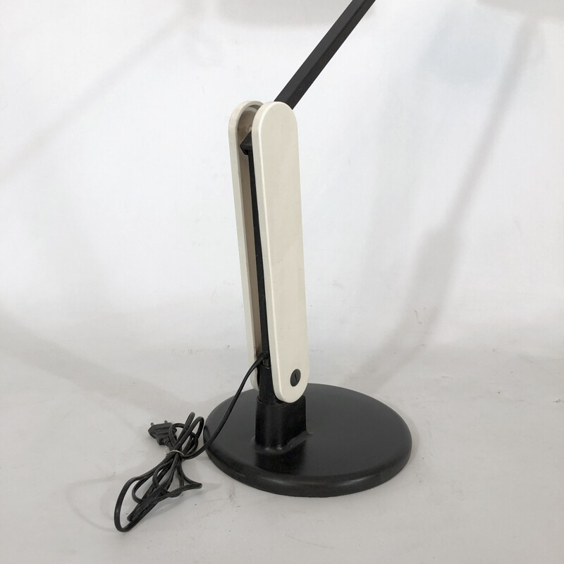 Lampe de table vintage blanche articulée en plastique et métal par Harvey Guzzini, 1970
