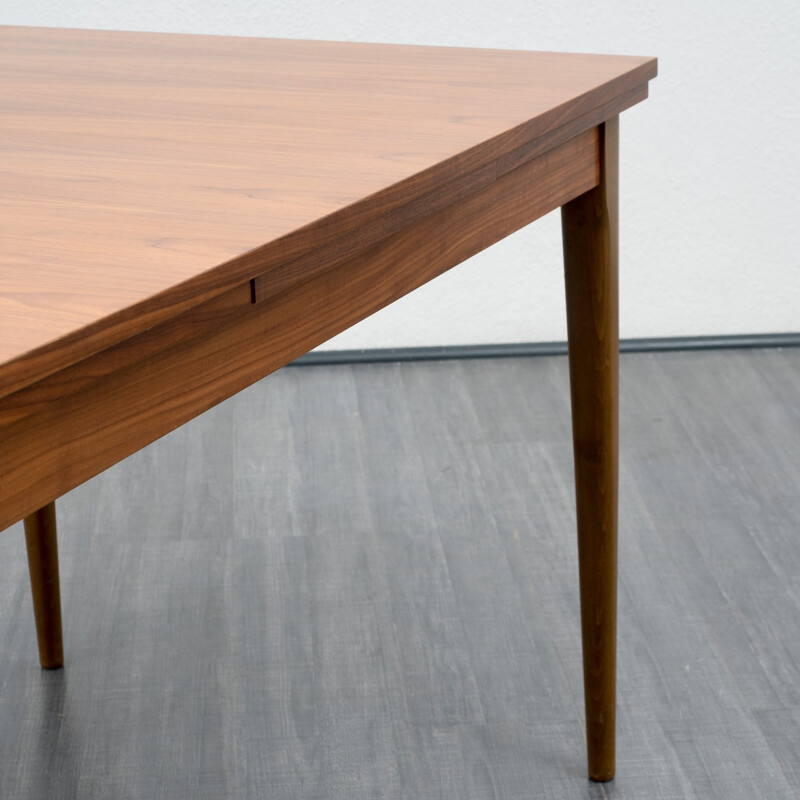 Extendable dining table in walnut - 1960s