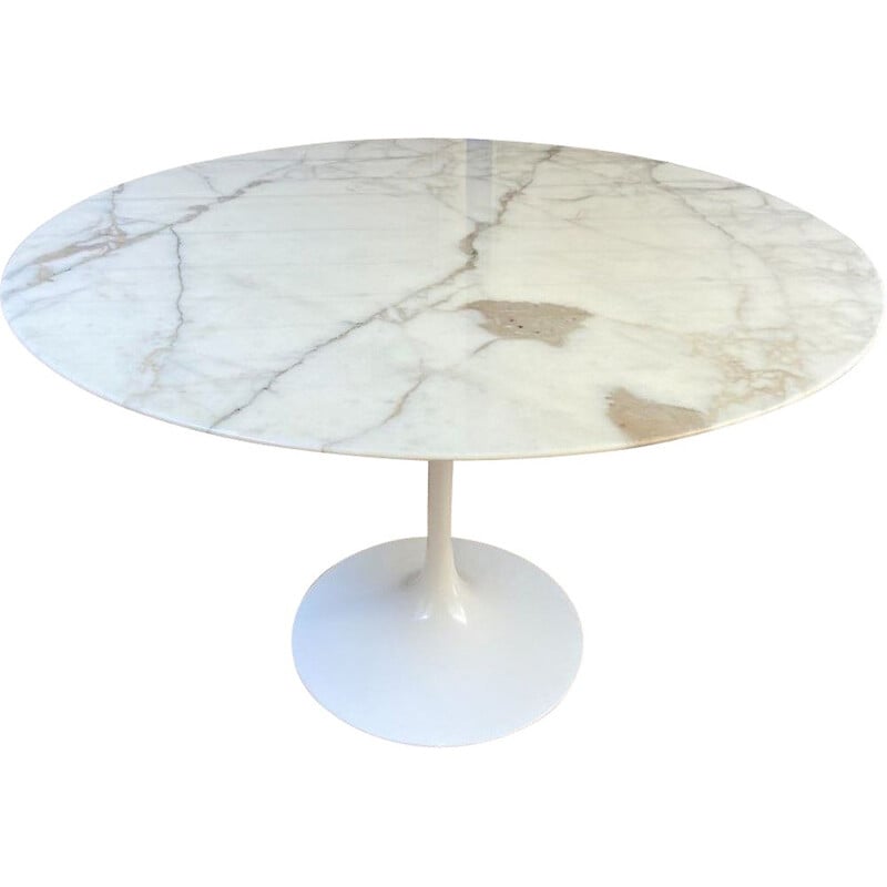 Vintage tulip table by Eero Saarinen for Knoll