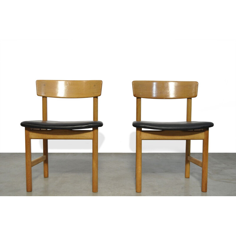Pair of vintage oakwood dining chairs by Børge Mogensen for Fredericia Stolefabrik, Denmark 1956 