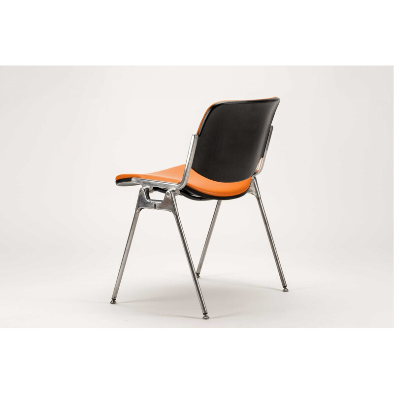 Chaise vintage Mandarin en cuir orange par Giancarlo Piretti pour Castelli Dsc Axis