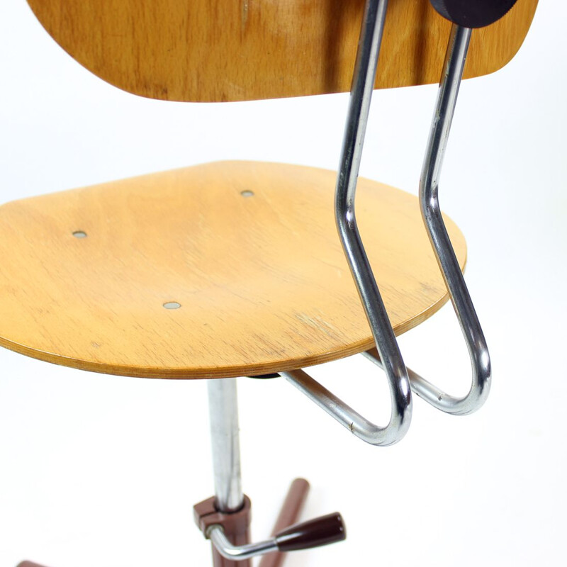 Vintage swivel office chair by Kovona, Czechoslovakia 1970s