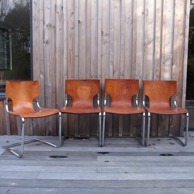 Set of 4 vintage chairs model 920 in leather by Carlo Bartoli