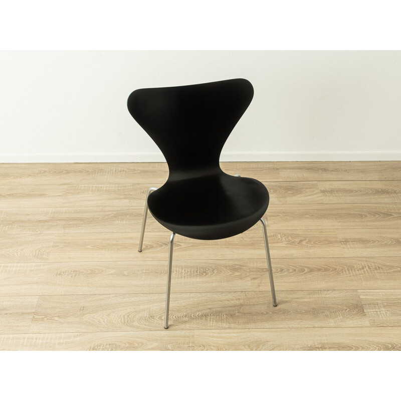 Mid-century of 2 dining chairs Model 3107 by Arne Jacobsen for Fritz Hansen